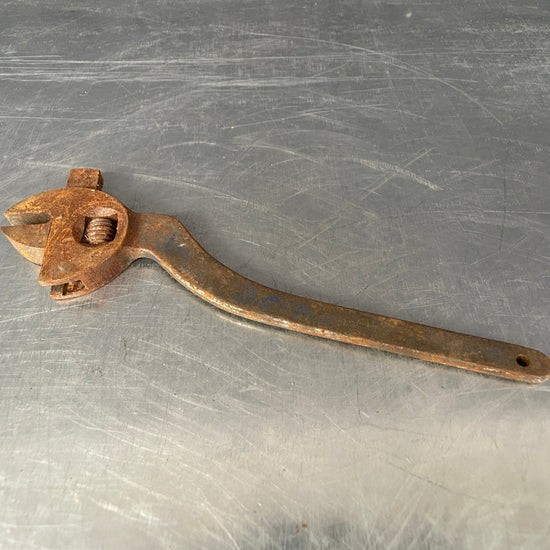 Rusty adjustable spanner Qty 1