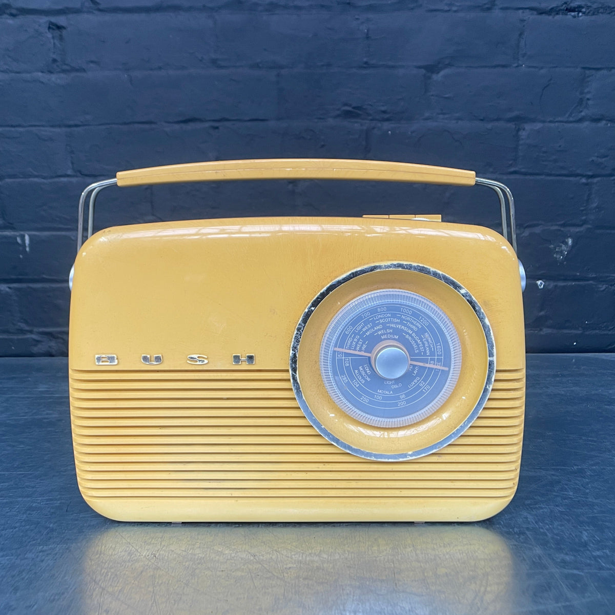 Bush radio Qty 1 – Powerhouse Props