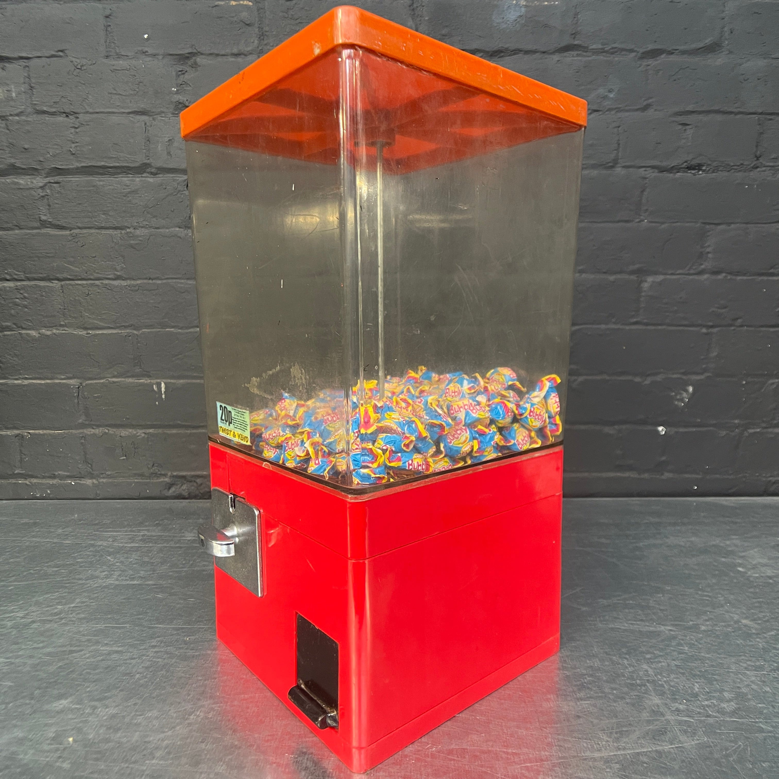 Sweet Machine Rings Sweet coin machine Qty 1 – Powerhouse Props