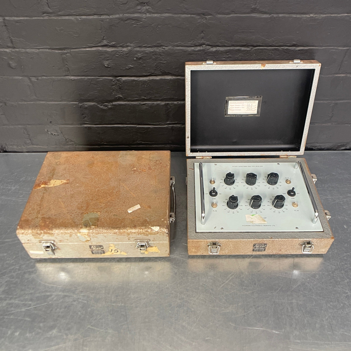 MOD decade capacitance box Qty 2 – Powerhouse Props