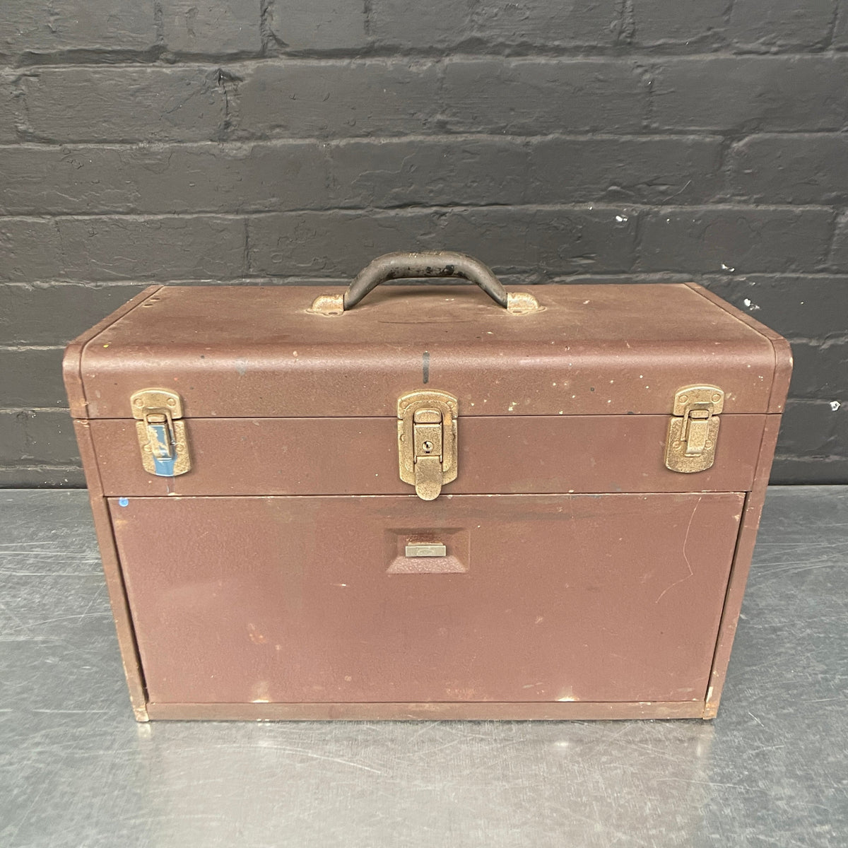 Engineers tool box Qty 1 – Powerhouse Props