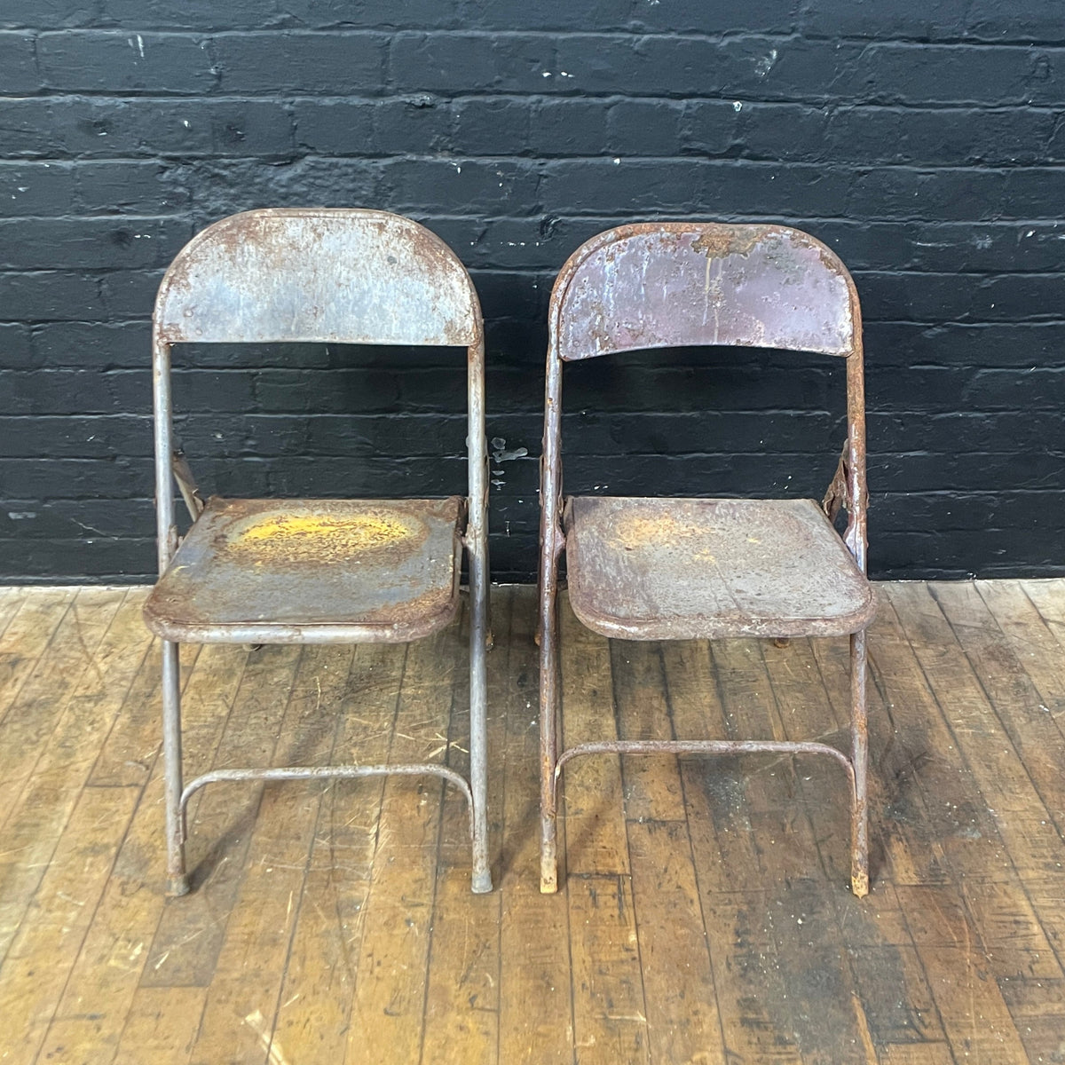 Rusty folding chairs Qty 37 – Powerhouse Props
