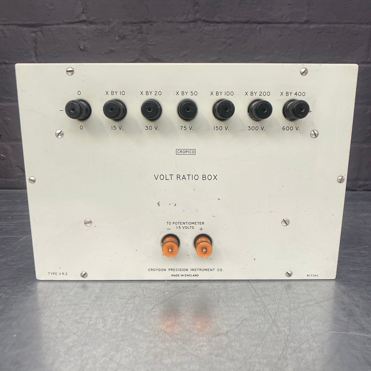 Volt ratio box Qty 1 – Powerhouse Props