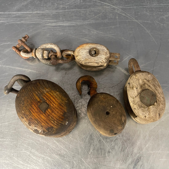 Wooden pulley set Qty 1