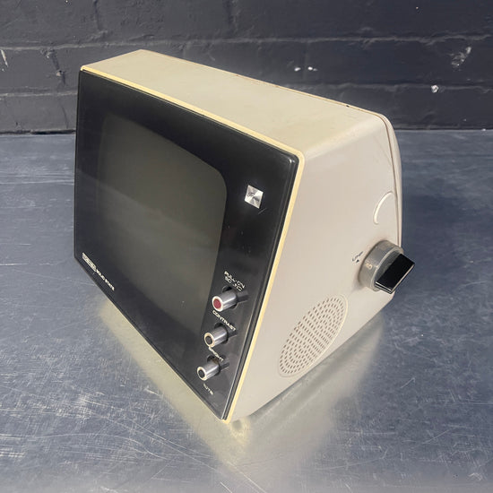 Toshiba portable TV Qty 1