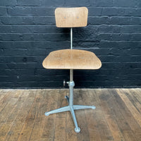 Industrial swivel adjustable draughting office chair ahrend cirkel 0