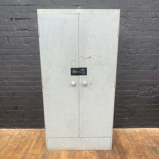 Industrial steel cupboard Qty 1
